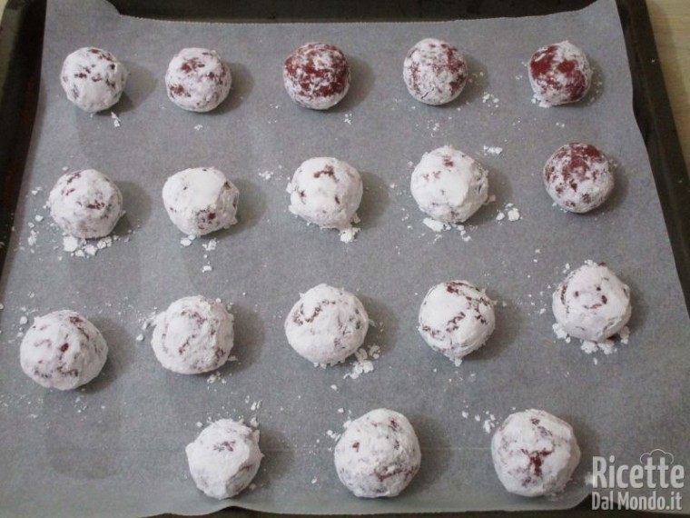 Red velvet cookies 13