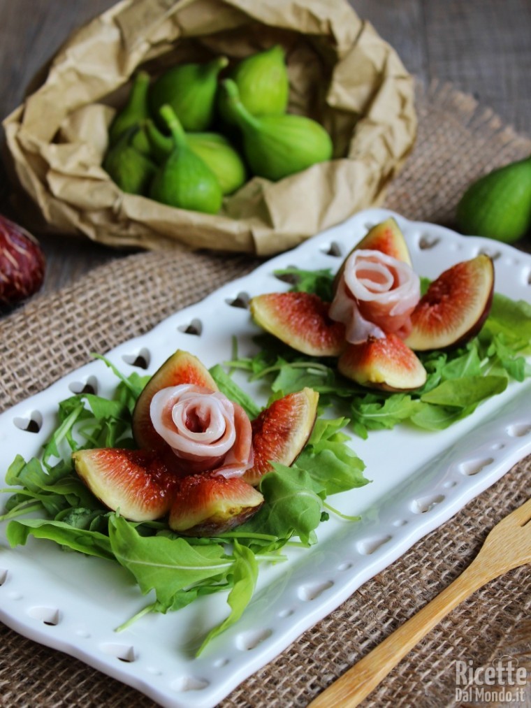 Rose di fichi e prosciutto crudo dolce di Parma