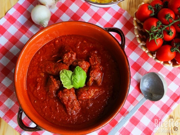 Ragù napoletano di carne