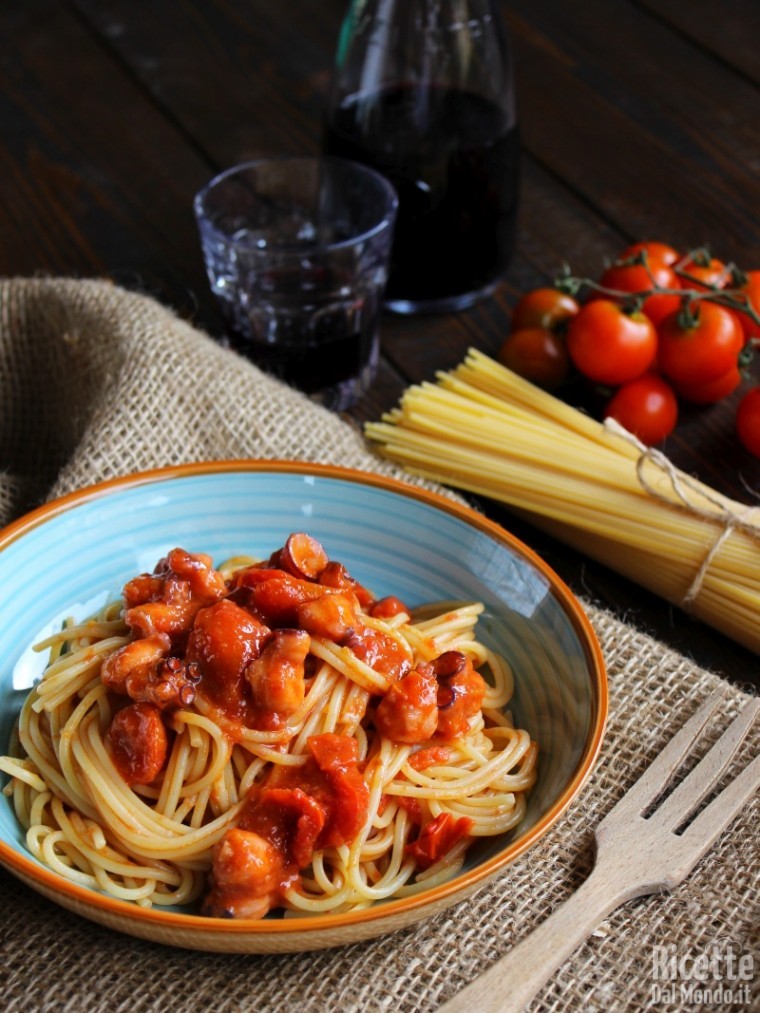 Ragu Di Polpo Spaghetti Al Sugo Ricettedalmondo It