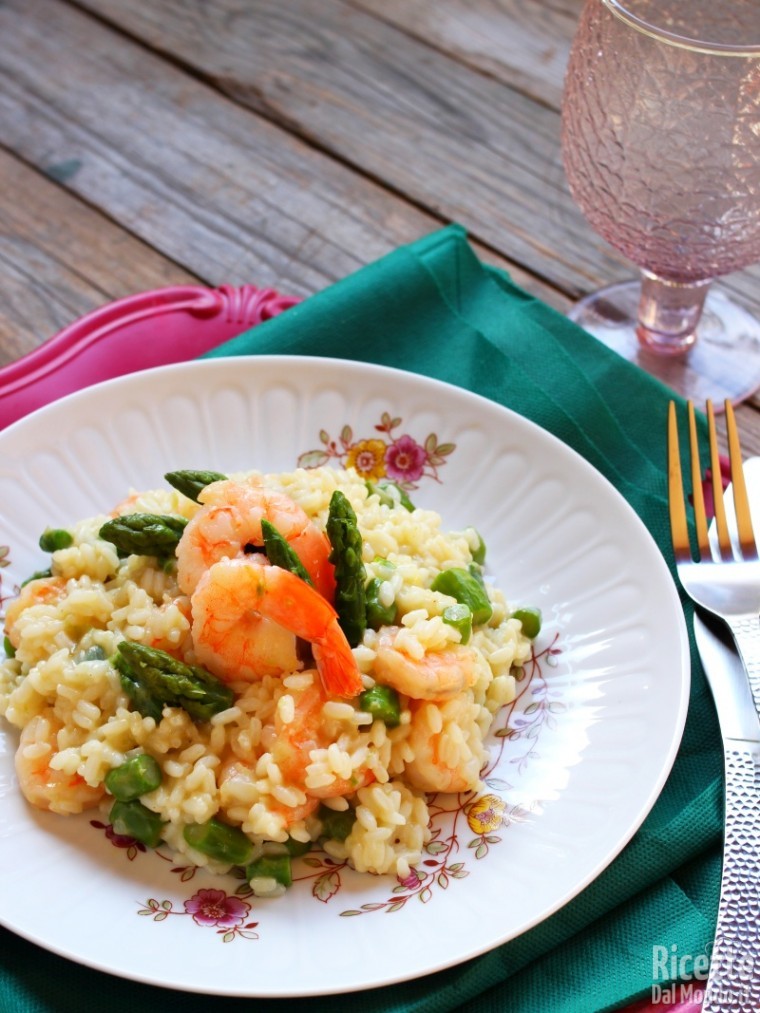 Come fare il risotto gamberi e asparagi
