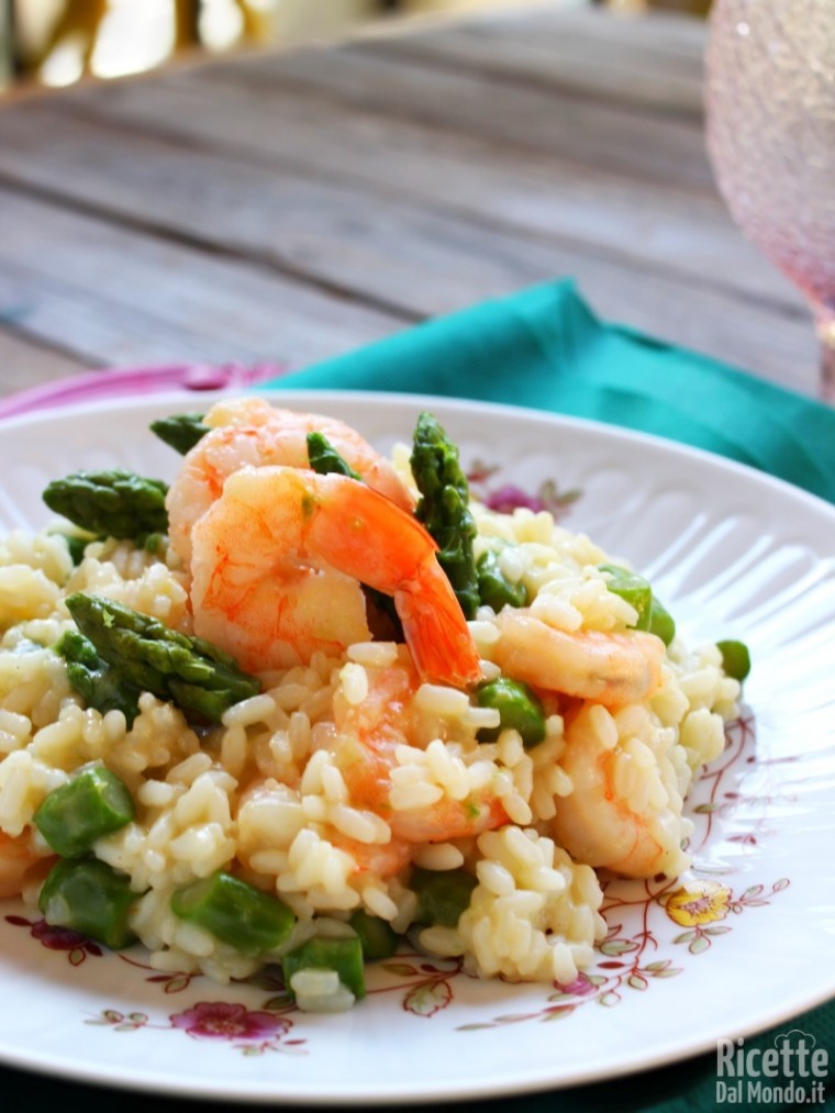 Semplice risotto asparagi e gamberi