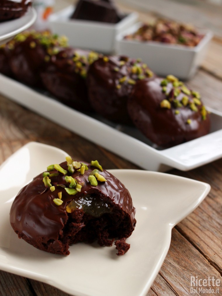 Dolcetti siciliani al cioccolato farciti