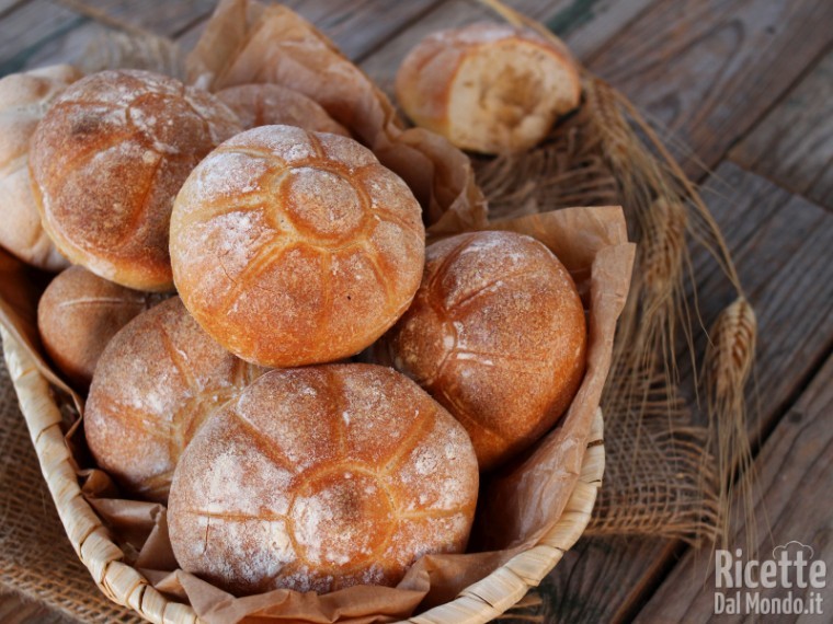 Rosette Di Pane Soffiate Fatte In Casa Ricettedalmondo It