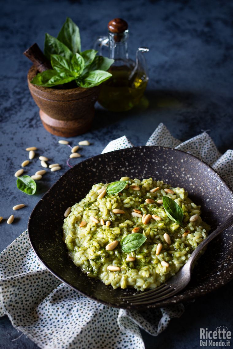 Come fare il risotto al pesto