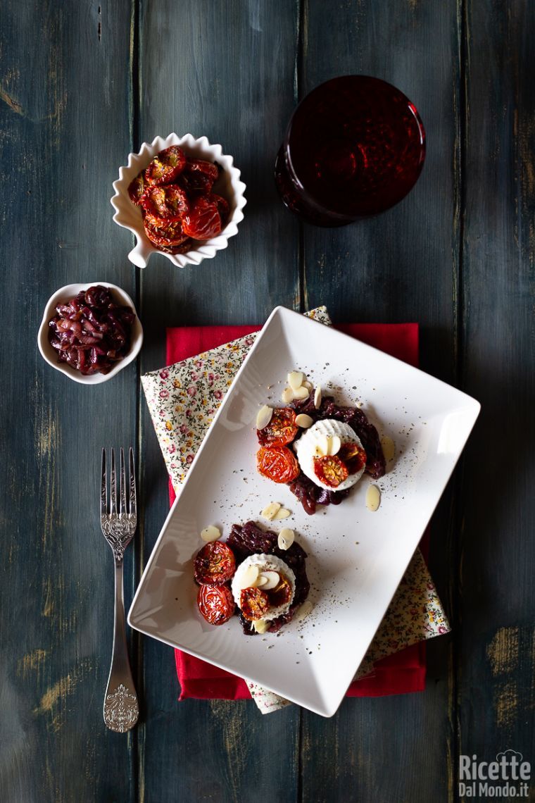 Ricetta ricottine di bufala con cipolle caramellate