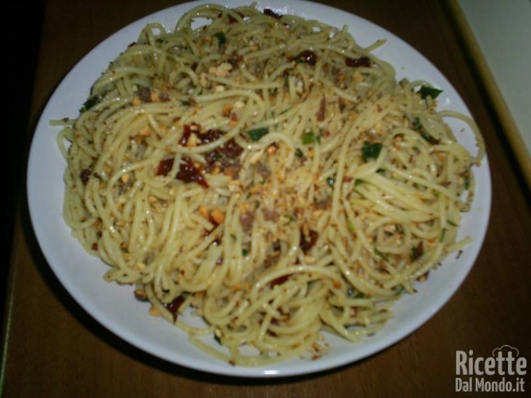 Ricetta Spaghetti alle Mandorle