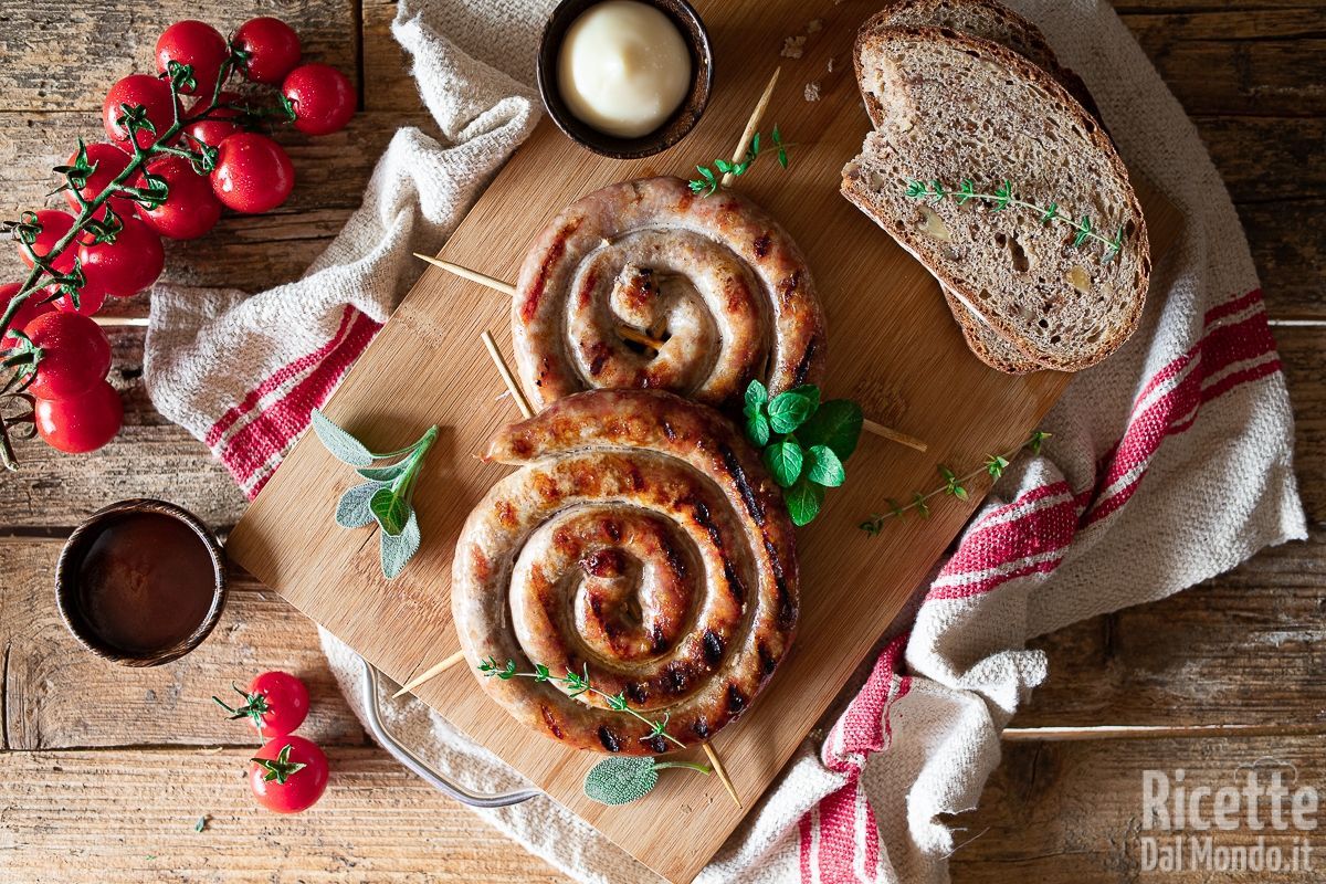 Ricetta Spirali di Luganega alla Griglia con Salsa Barbecue
