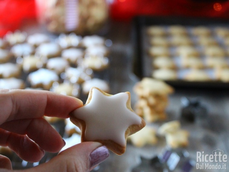 Come fare le Stelline di Natale glassate