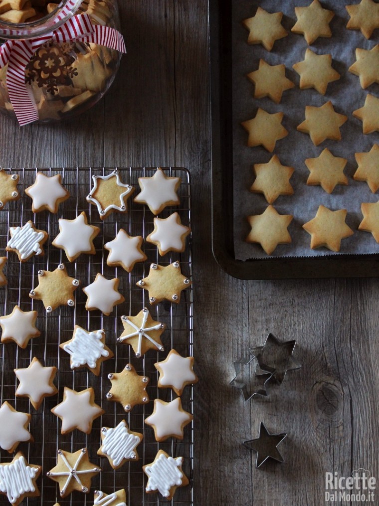 Stelline di Natale glassate decorate