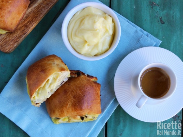 Brioche alla crema pasticcera