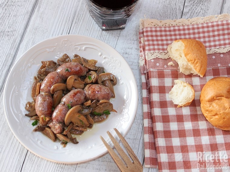 Come fare salsiccia e funghi