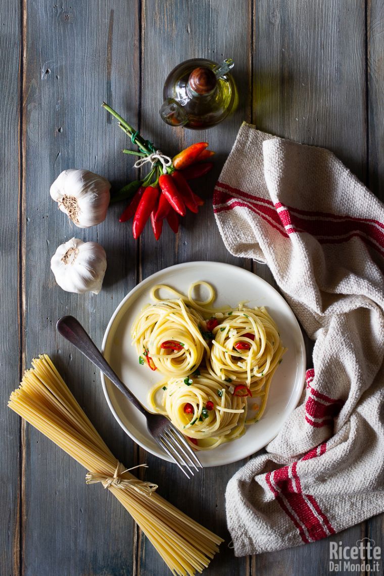 Ricetta spaghetti aglio olio e peperoncino