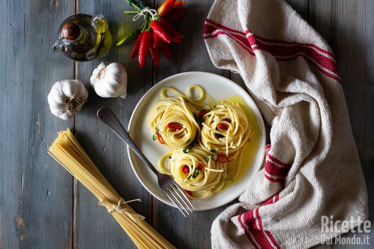 Ricetta Spaghetti aglio olio e peperoncino