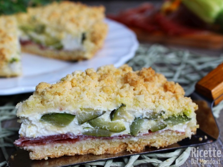 Ricetta sbriciolata salata con zucchine e speck
