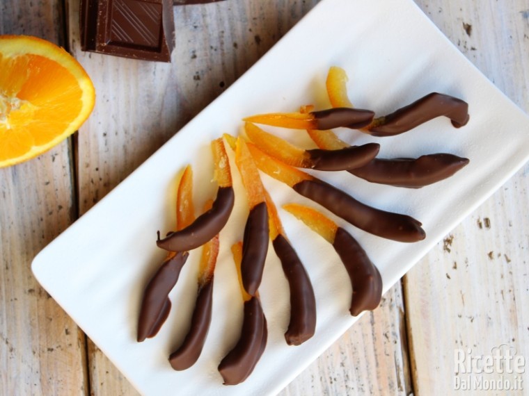 Ricetta scorze di arancia candite ricoperte di cioccolato