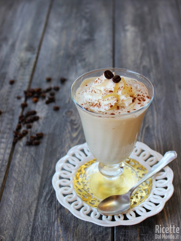 Come fare il semifreddo al caffè