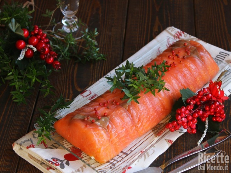 Sformato di salmone e ricotta freddo