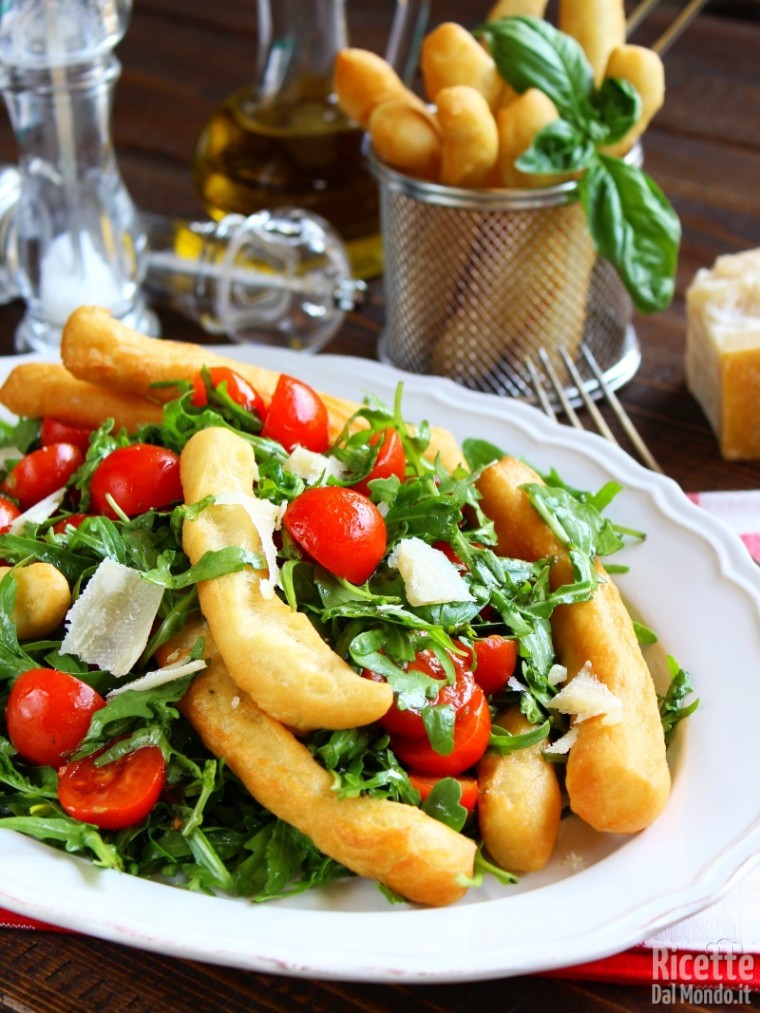 Come fare gli straccetti di pizza fritta