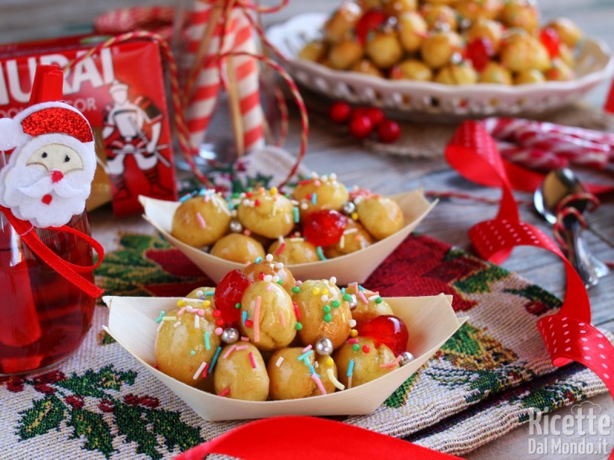 Struffoli Di Natale.Struffoli Al Forno Semplici E Leggeri Ricettedalmondo