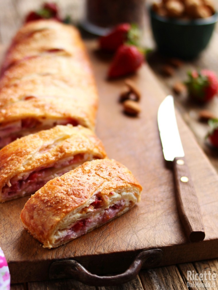 Come fare uno strudel fragole e ricotta