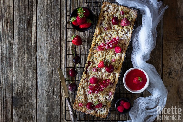 Streusel ai frutti rossi. Il dolce di frolla sbriciolata con frutti di bosco!