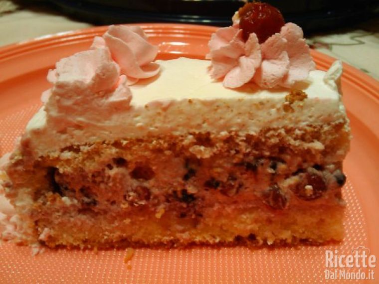 Torta di Compleanno con Crema ai Frutti di Bosco