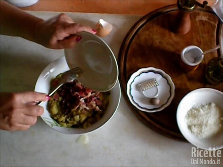 Torta Salata con Melanzane e Speck