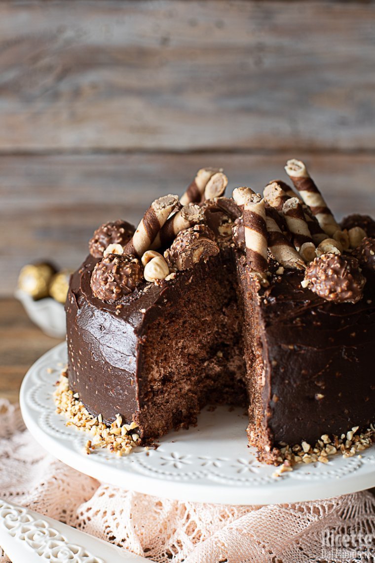 Come fare la torta Ferrero Rocher