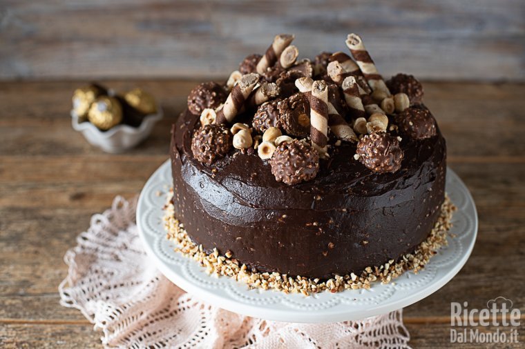 Torta Di Compleanno Rocher