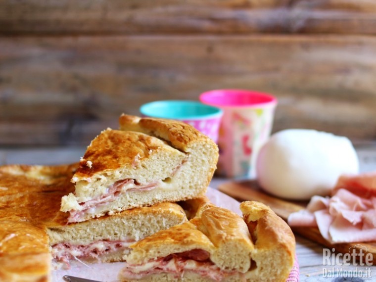 Ricetta torta salata con prosciutto e mozzarella
