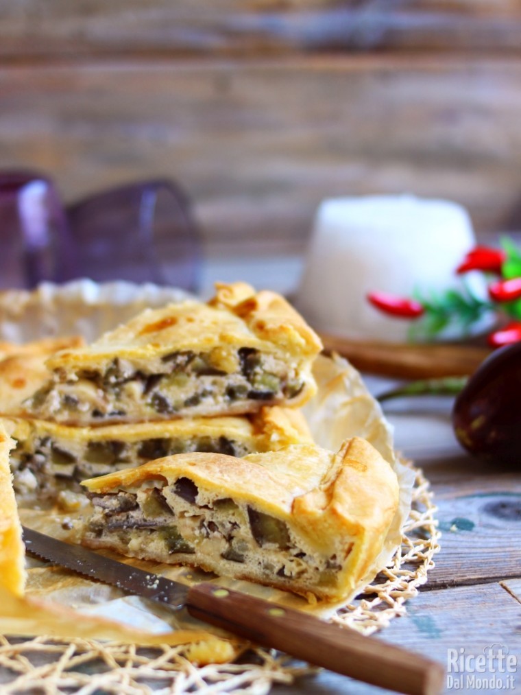 Come fare la torta salata di brisè alle melanzane