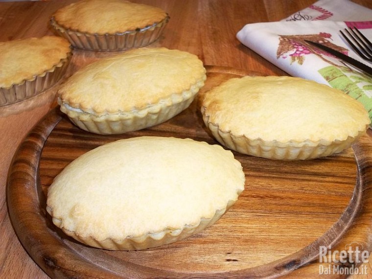 Tartellette con Ricotta, Piselli e Prosciutto