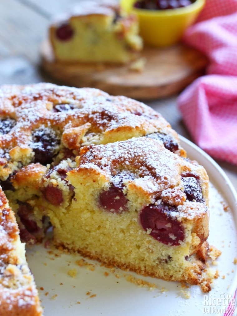 Torta di ciliegie della nonna
