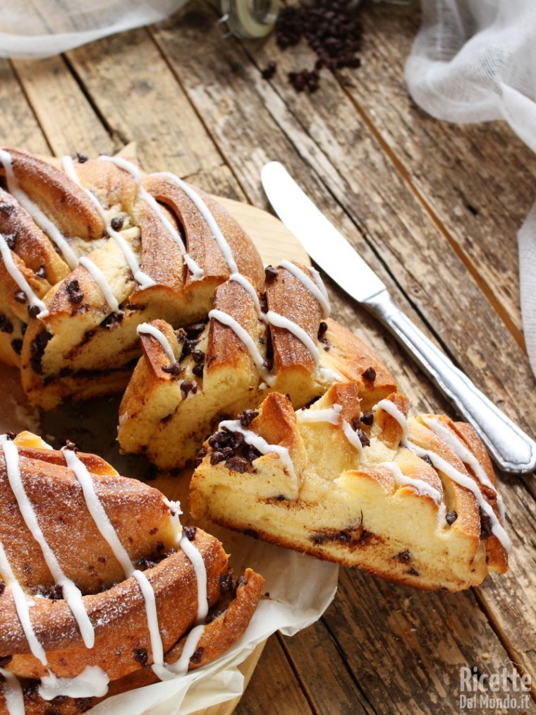 Ciambella lievitata, torta angelica dolce