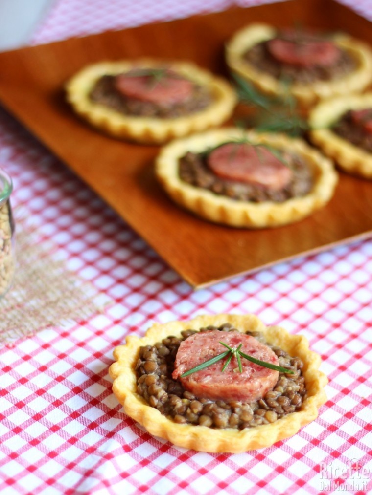 Come fare le tartellette con lenticchie e cotechino