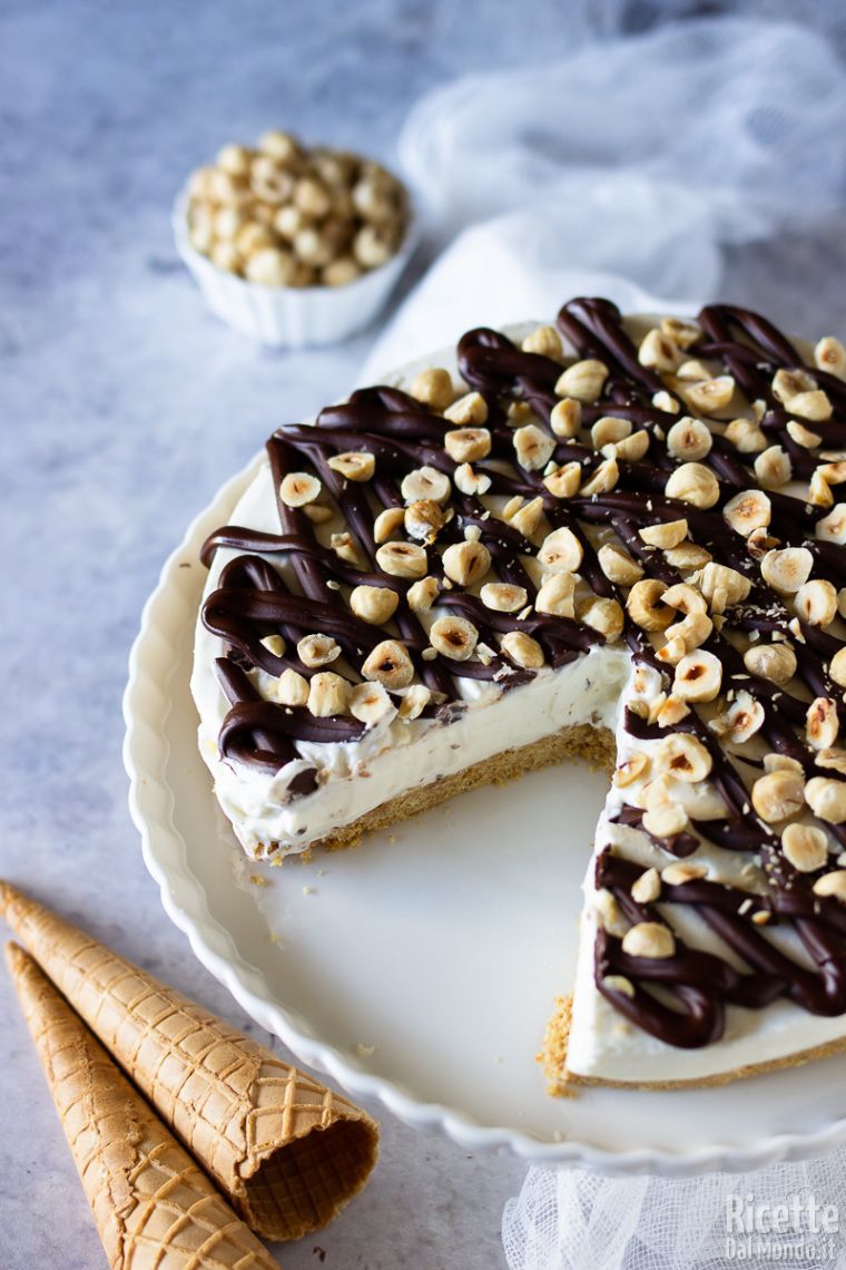Come fare la torta cornetto cuore di panna