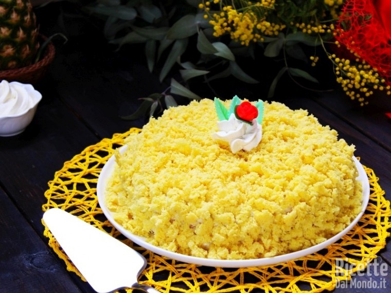 Torta mimosa all'ananas per la festa della donna