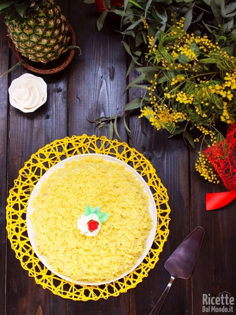 La Torta mimosa all'ananas