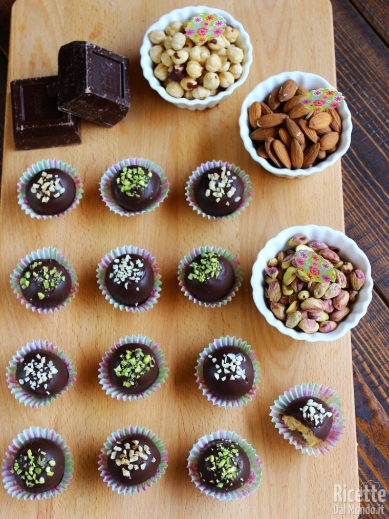 Tartufi di colomba al cioccolato