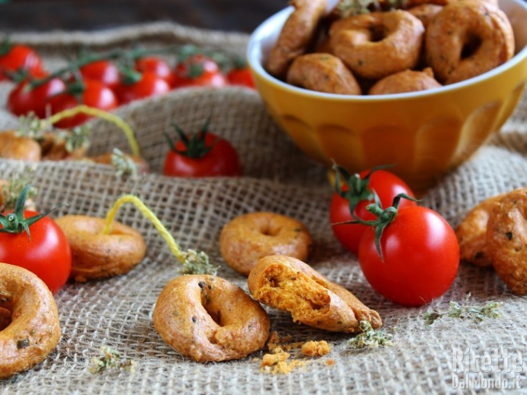 Ricetta taralli al gusto pizza