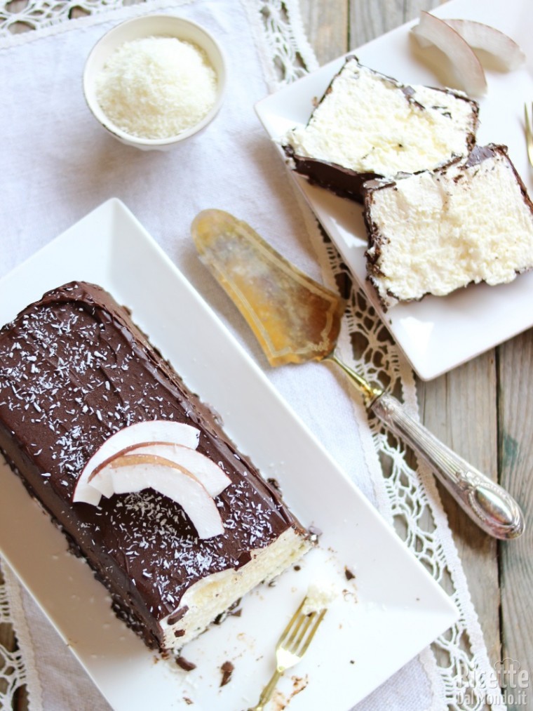 Semplice torta gelato Bounty