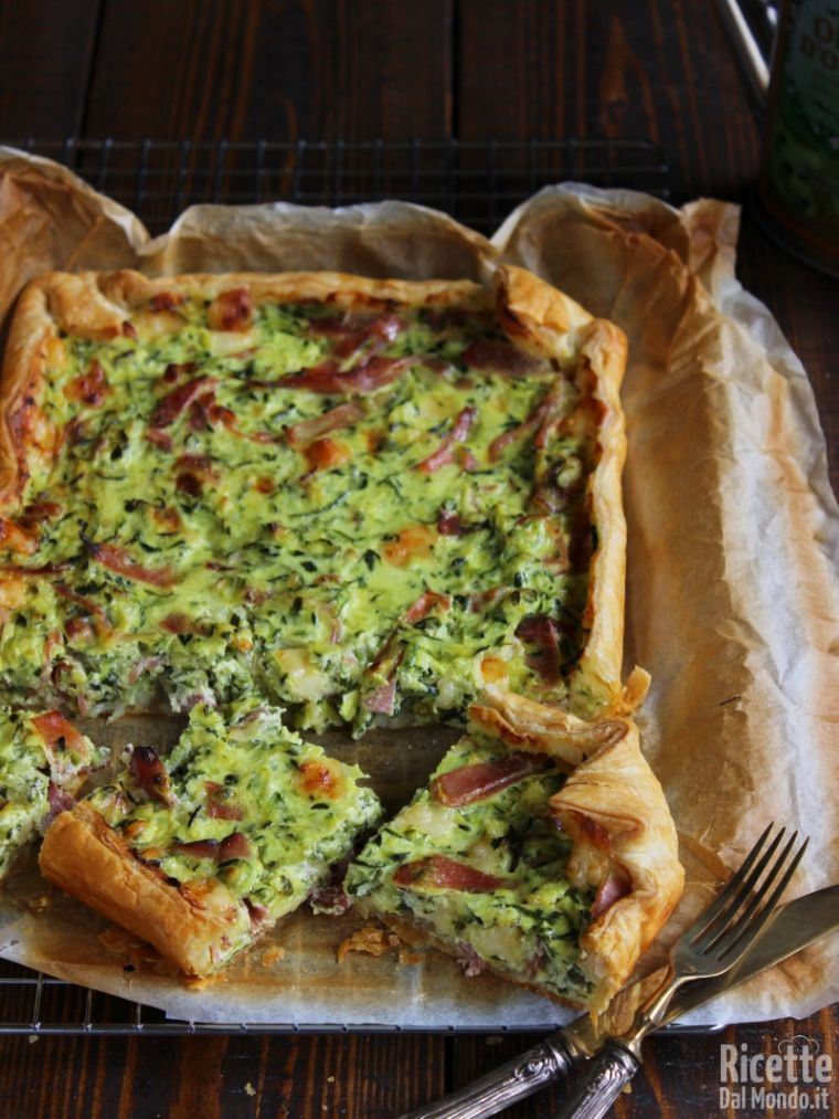 Come fare la torta rustica con zucchine e speck