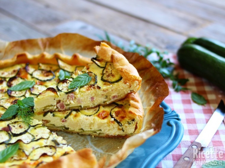 Ricetta Torta salata di brisè con zucchine e bacon