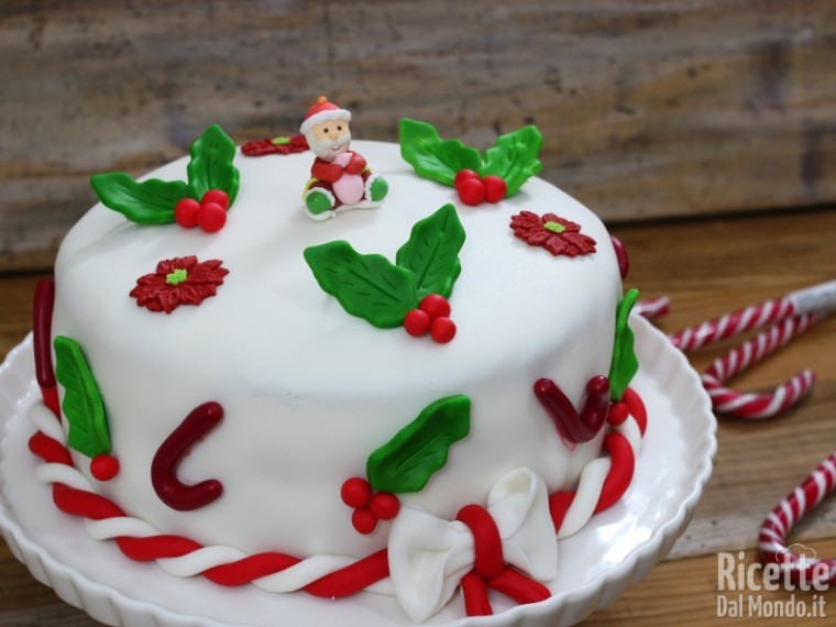 Ricetta torta di Natale con pasta di zucchero