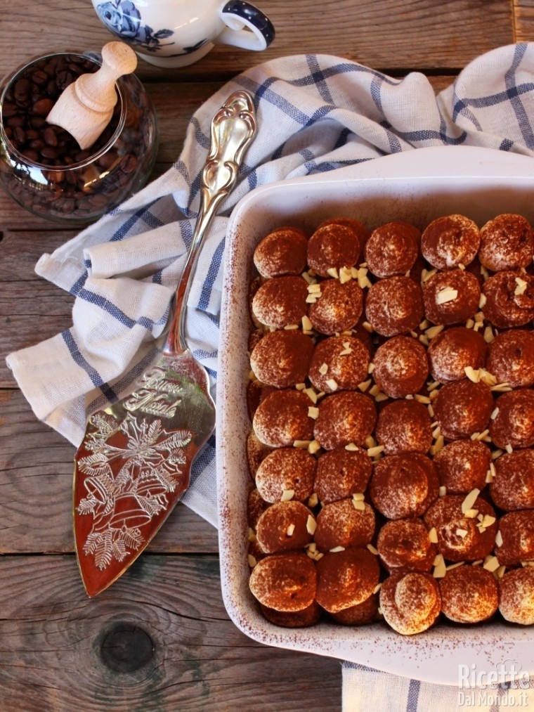 Dolce al cucchiaio ricotta e caffè veloce