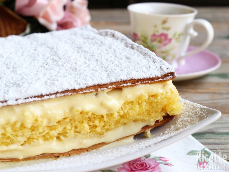 Come fare la torta diplomatica con la crema