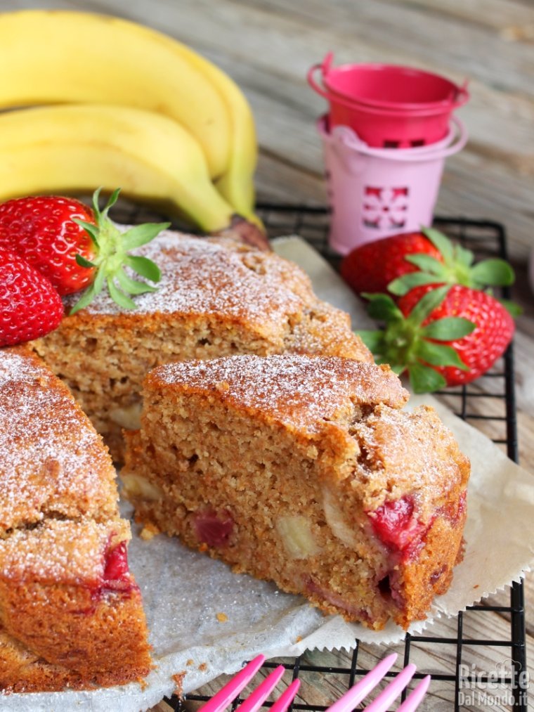 Come fare la torta integrale di fragole e banana