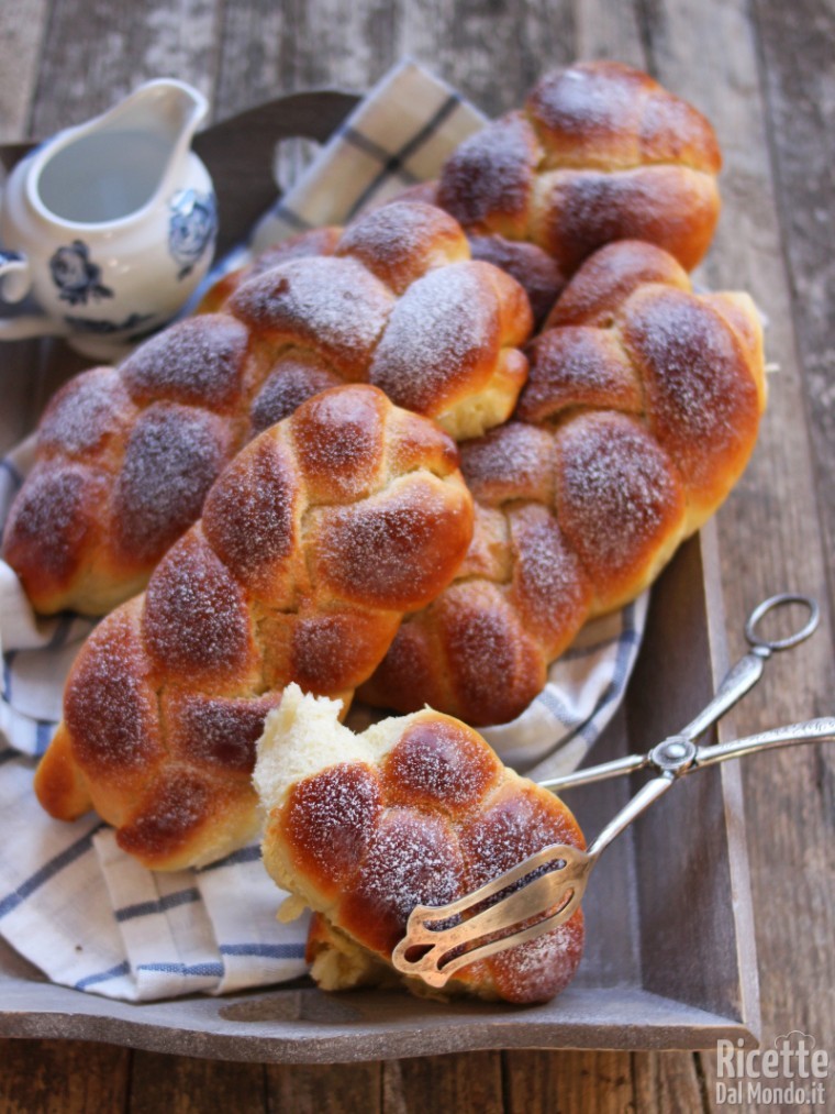 Ricetta treccine alla panna per dolci