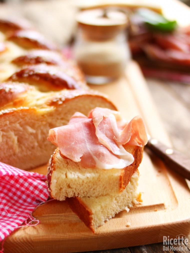 Come fare una treccia di pan brioche parmigiano
